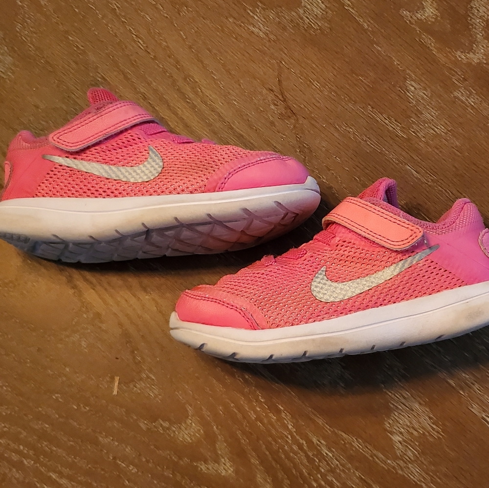 Girls Nike Sneakers